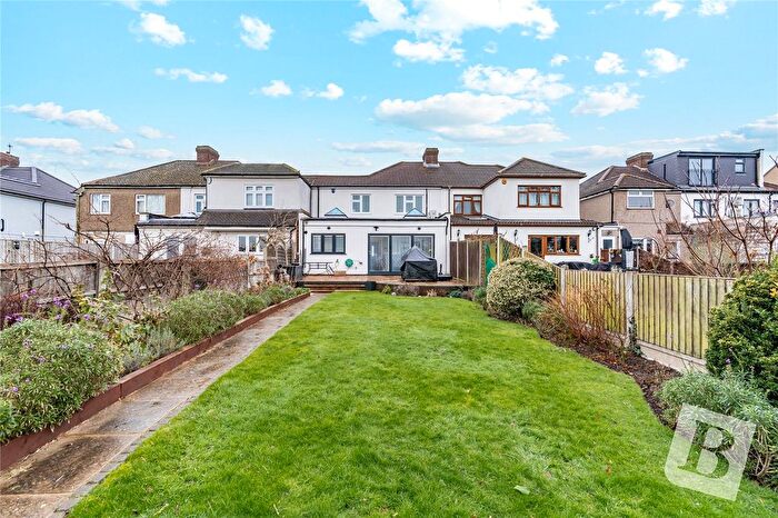 4 Bedroom Semi-Detached House For Sale In Albany Road, Hornchurch, RM12