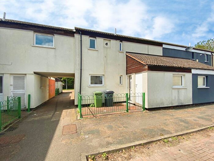 3 Bedroom House To Rent In Crabtree, Paston, PE4