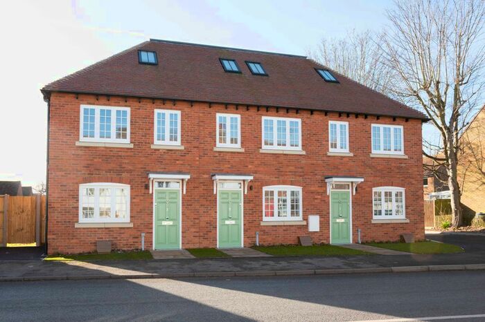 4 Bedroom Town House To Rent In High Street, Littlebourne, CT3