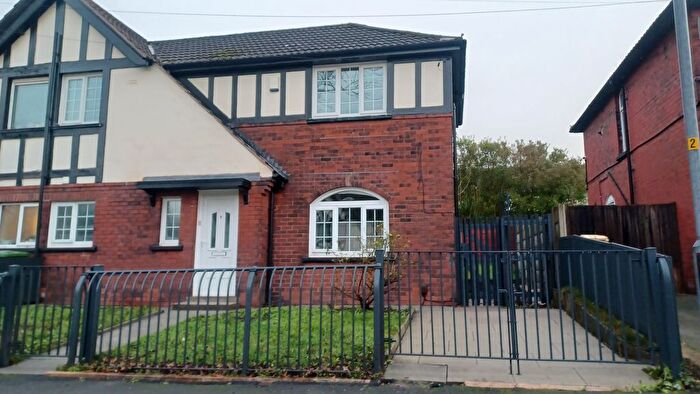 3 Bedroom Property To Rent In Pimlott Road, Bolton, BL1