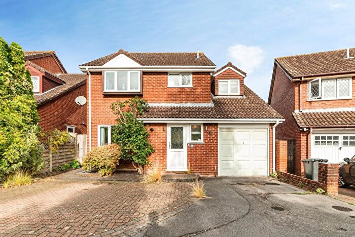 4 Bedroom Detached House For Sale In Martins Wood, Chineham, Basingstoke, Hampshire, RG24