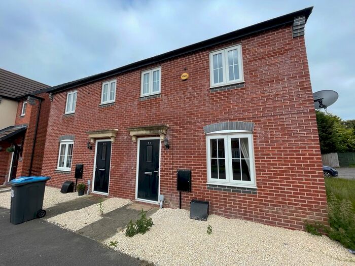 3 Bedroom Semi-Detached House To Rent In Cardinal Drive, Burbage, LE10