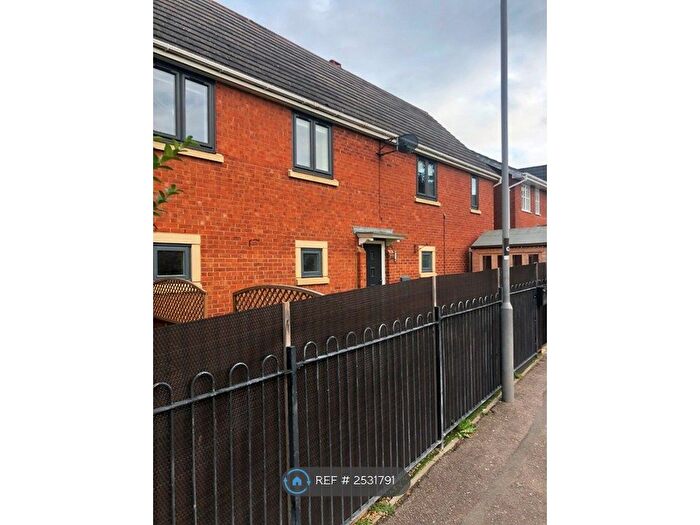 2 Bedroom Semi-Detached House To Rent In Oriel Close, Wolverton, Milton Keynes, MK12