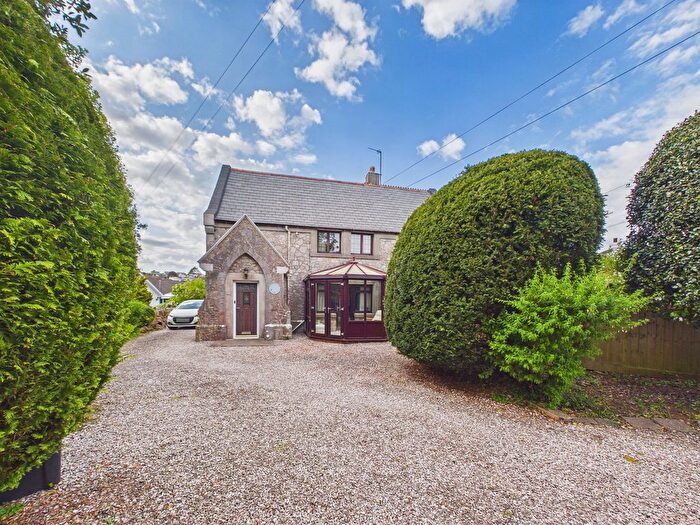 3 Bedroom Semi-Detached House For Sale In Church Road, Barton, Torquay, TQ2