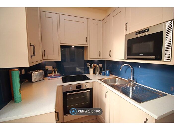 1 Bedroom Flat To Rent In Raeburn Place, Edinburgh, EH4