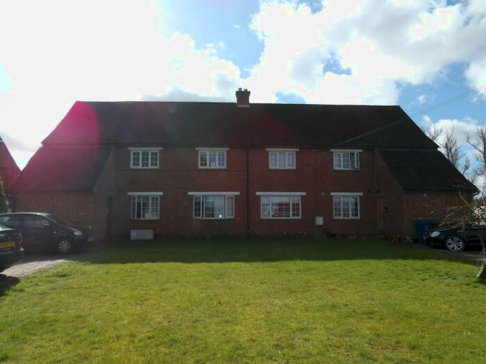 1 Bedroom Apartment To Rent In Heathfield, Near Bletchingdon, OX5