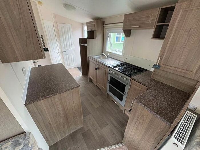 2 Bedroom Detached House To Rent In Maple Stable, Newells Lane, PO18