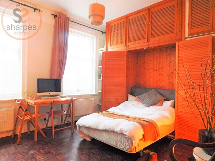 1 Bedroom Studio To Rent In Studio, Woodside, London, SW19