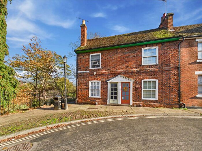 3 Bedroom End Of Terrace House To Rent In Maidenburgh Street, Colchester, Essex, CO1