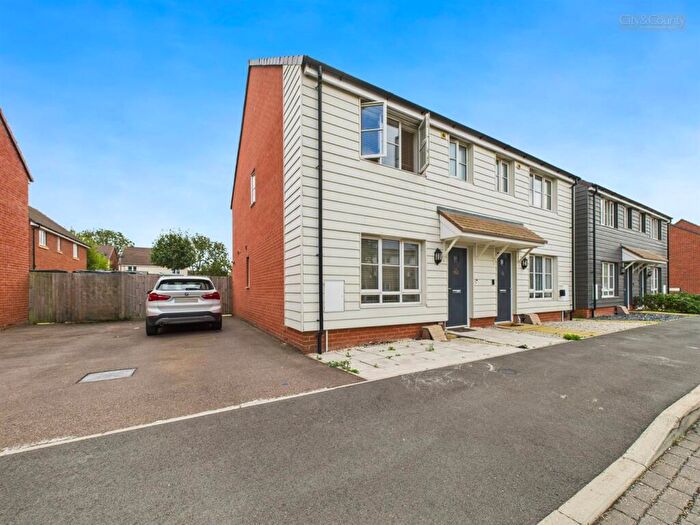 3 Bedroom Property To Rent In Damson Drive, Peterborough, PE1