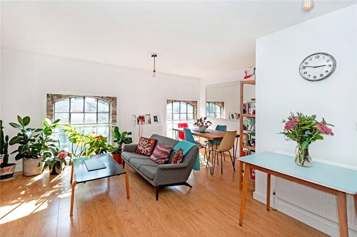 1 Bedroom Flat To Rent In New Cross Road, London, SE14