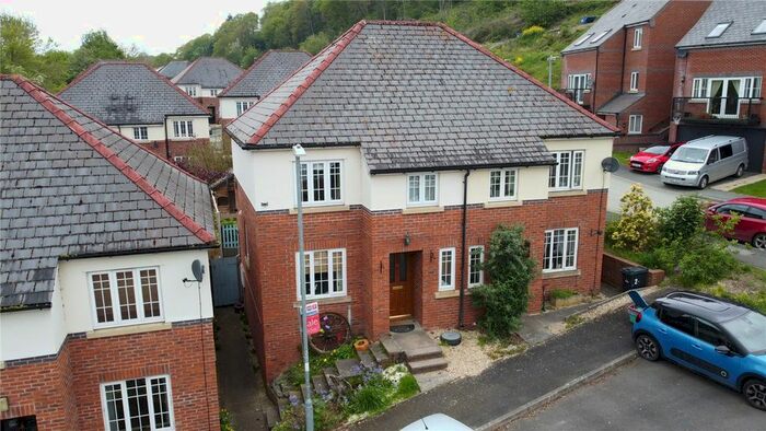 3 Bedroom Semi-Detached House For Sale In Woodland Way, Llanllwchaiarn, Newtown, Powys, SY16