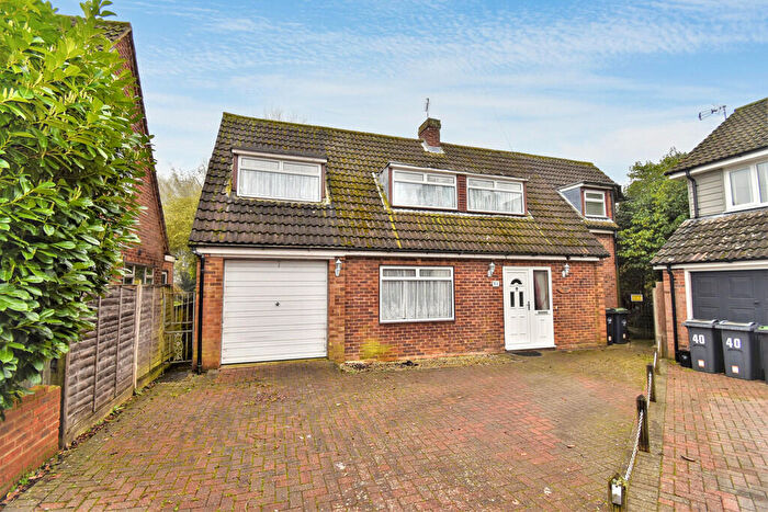 3 Bedroom Detached House For Sale In Hawthorn Close, Takeley, CM22