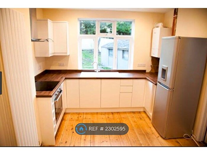 4 Bedroom Detached House To Rent In Innox Road, Bath, BA2