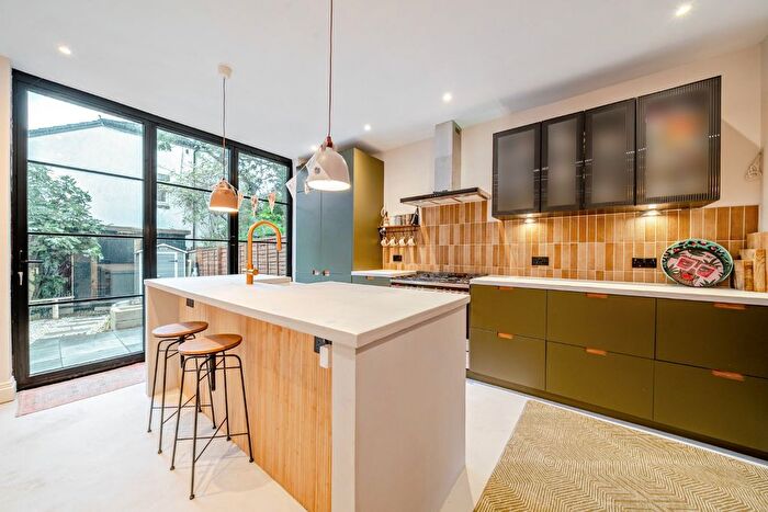 4 Bedroom Terraced House For Sale In Valley Road, Streatham, London, SW16