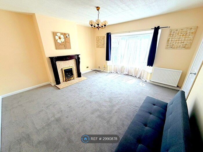 3 Bedroom Maisonette To Rent In Mulgrave Road, Sutton, SM2
