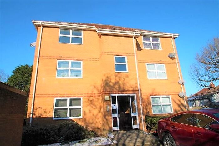 1 Bedroom Flat To Rent In Pullmans Place, Staines-Upon-Thames, Middlesex, TW18
