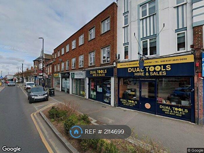 2 Bedroom Maisonette To Rent In Central Road, Worcester Park, KT4
