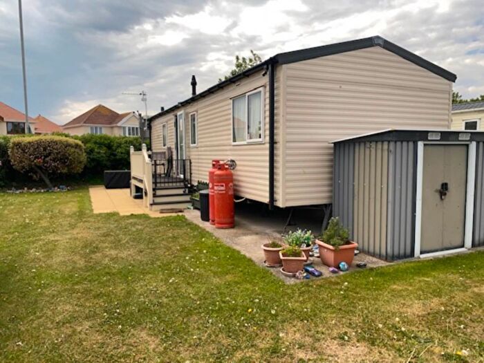 2 Bedroom Mobile/park Home For Sale In Abergele, LL22