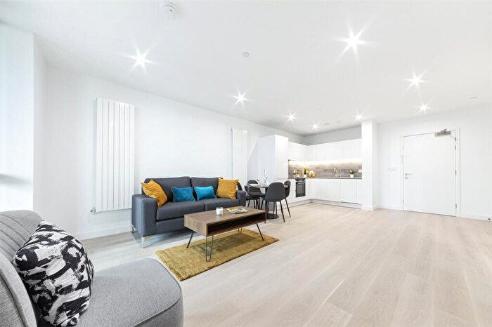 1 Bedroom Apartment For Sale In Pinnacle House, Schooner Road, London, E16