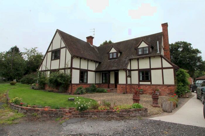 4 Bedroom Detached House To Rent In Rowney Green Lane, Alvechurch, B48