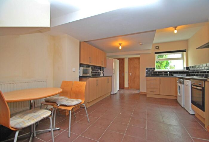 6 Bedroom Terraced House To Rent In Daniel Street, Cathays, CF24