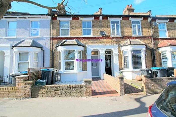 2 Bedroom Terraced House To Rent In Sandown Road, London, SE25