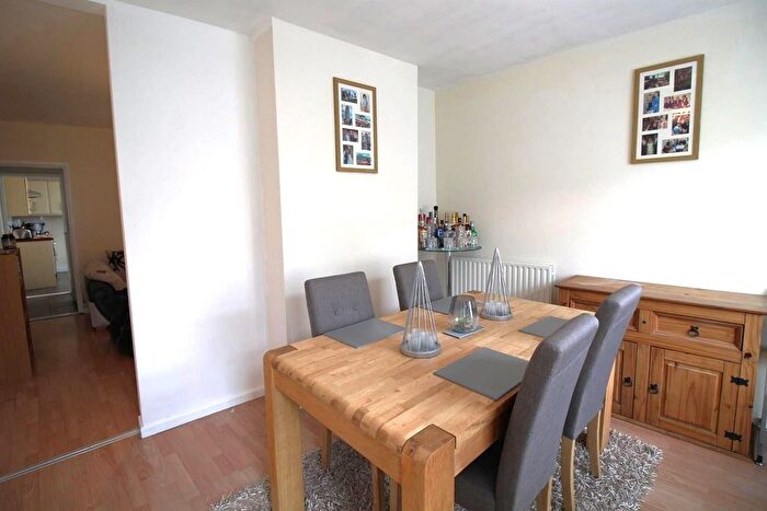 2 Bedroom Terraced House To Rent In Twyford Avenue, Portsmouth, PO2