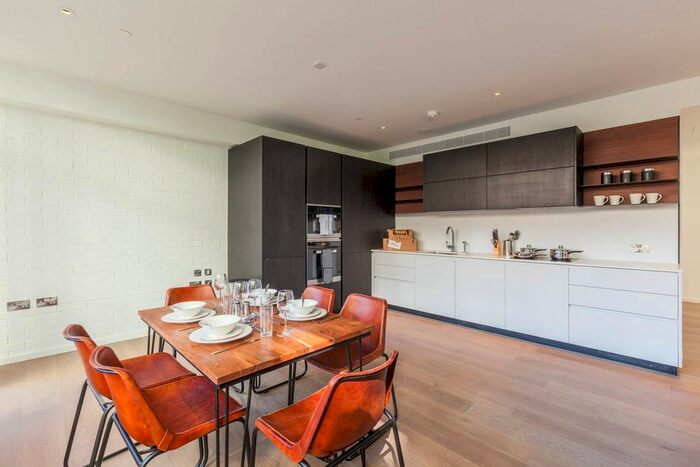 3 Bedroom Flat To Rent In Long Street, Hackney, London, E2