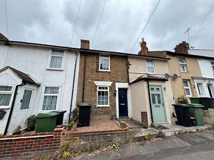 2 Bedroom Terraced House To Rent In Perryfield Street, Maidstone, Kent, ME14