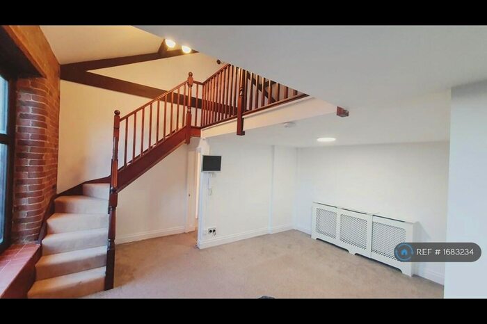 2 Bedroom Flat To Rent In Station Road Huncoat, Accrington, BB5