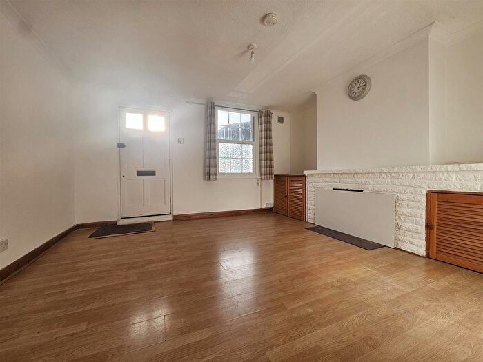 2 Bedroom Property To Rent In Station Road, Waterbeach, Cambridge, CB25