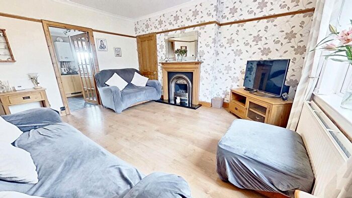 3 Bedroom Terraced House For Sale In Mid Street, Deans, EH54
