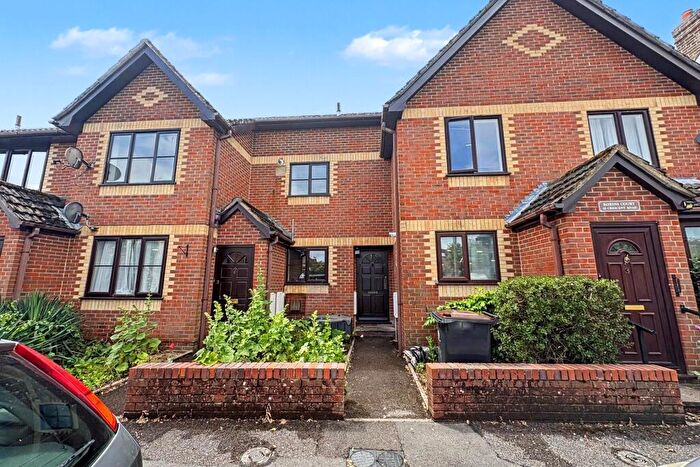 2 Bedroom Flat For Sale In Wimborne, BH21