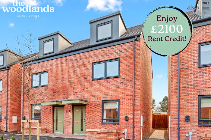 3 Bedroom End Of Terrace House To Rent In Eredine Crescent, Milton Keynes, Buckinghamshire, MK5