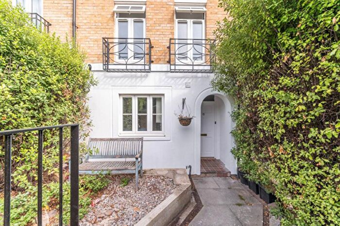 5 Bedroom End Of Terrace House To Rent In Kingswood Drive, Sutton, SM2