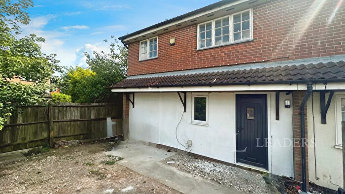 1 Bedroom House To Rent In Rochford Drive, Luton, LU2