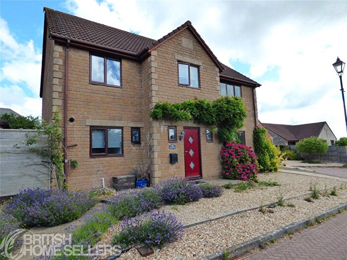 4 Bedroom Detached House For Sale In Dening Close, Chard, Somerset, TA20