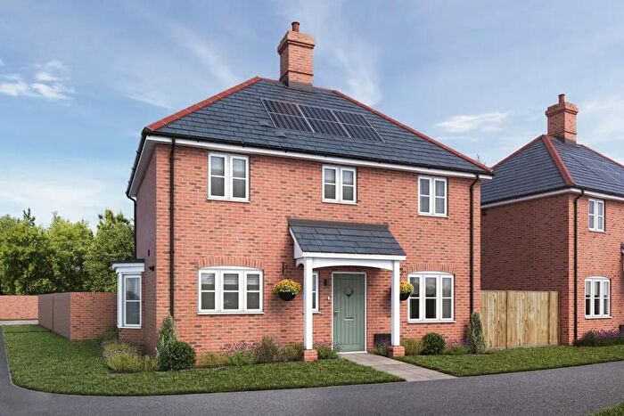 3 Bedroom Detached House For Sale In Knightwood Chase, Station Road, Fordingbridge, SP6