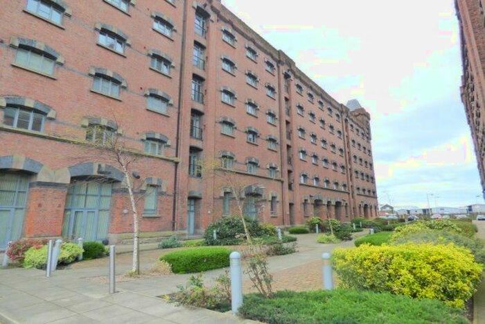 2 Bedroom Flat To Rent In Dock Road, Birkenhead, CH41