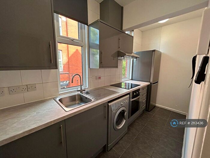 1 Bedroom Flat To Rent In Eccles Old Road, Salford, M6