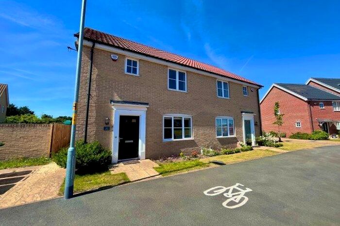 3 Bedroom Semi-Detached House To Rent In Hornbeam Road, North Walsham, NR28