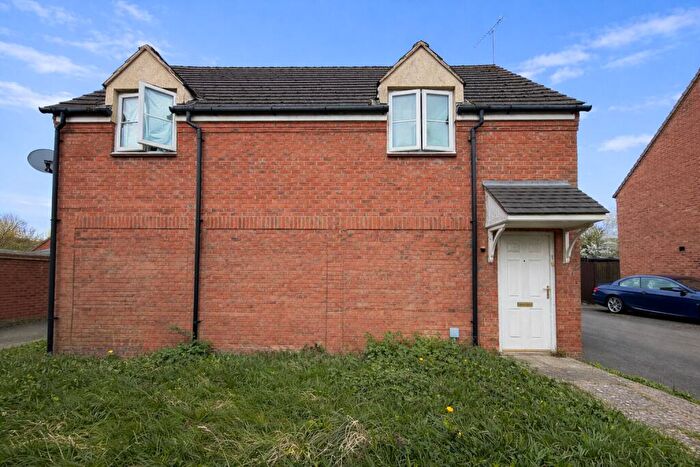 2 Bedroom House To Rent In Sir Henry Jake Close, Banbury, Oxon, OX16