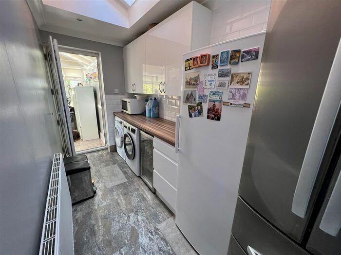 3 Bedroom Detached House For Sale In Blenheim Drive, Prescot, L34