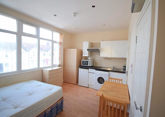 Studio To Rent In West Hendon Broadway, Colindale, Barnet, London, NW9