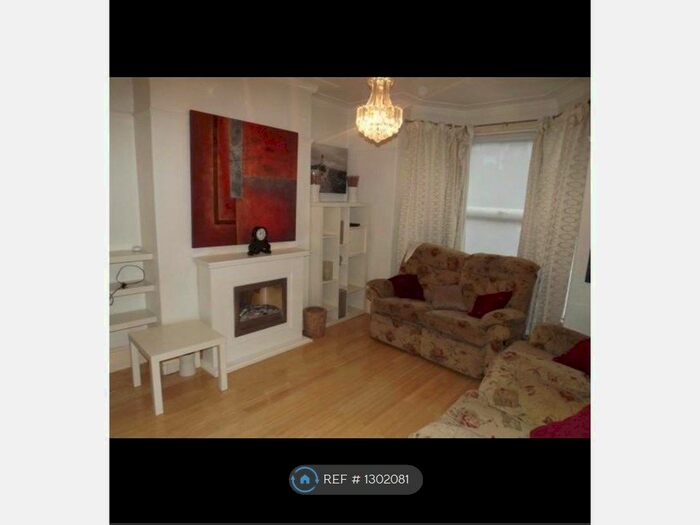 4 Bedroom Terraced House To Rent In Wayland Road, Sheffield S11