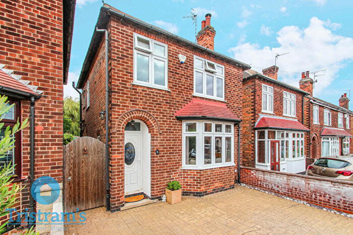 3 Bedroom Detached House For Sale In Sefton Avenue, Stapleford, NG9