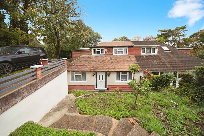 5 Bedroom Semi Detached House For Sale In Hart Hill Lane, Luton, LU2