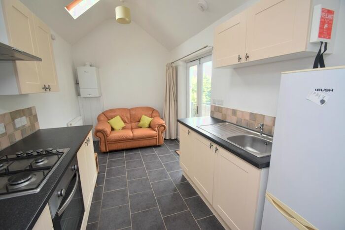 1 Bedroom Flat To Rent In Waterloo Road, Falmouth, TR11