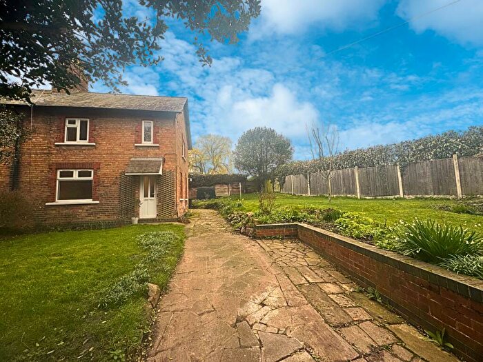 2 Bedroom Cottage To Rent In Keepers Cottage, NG12